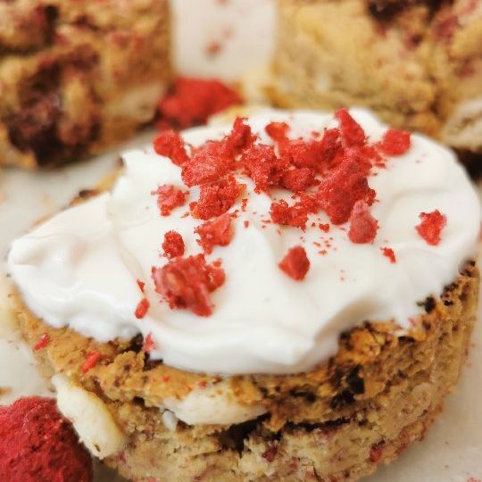 WHITE CHOCOLATE & RASPBERRY SCONES
