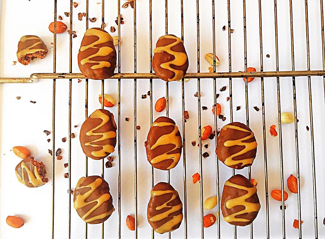 RAW PEANUT BUTTER EGGS 🥚
