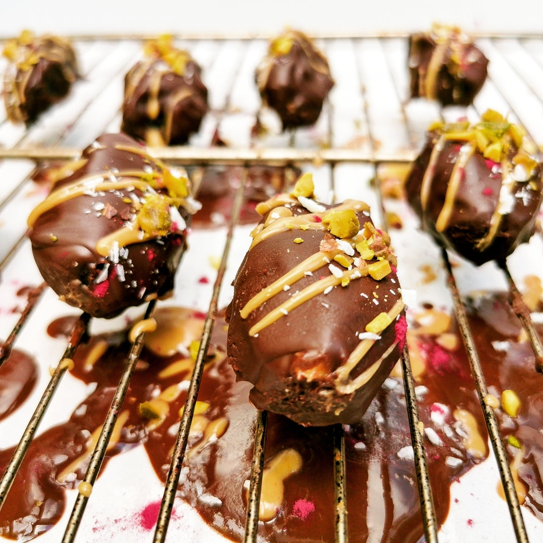 EASY SNICKERS BITES
